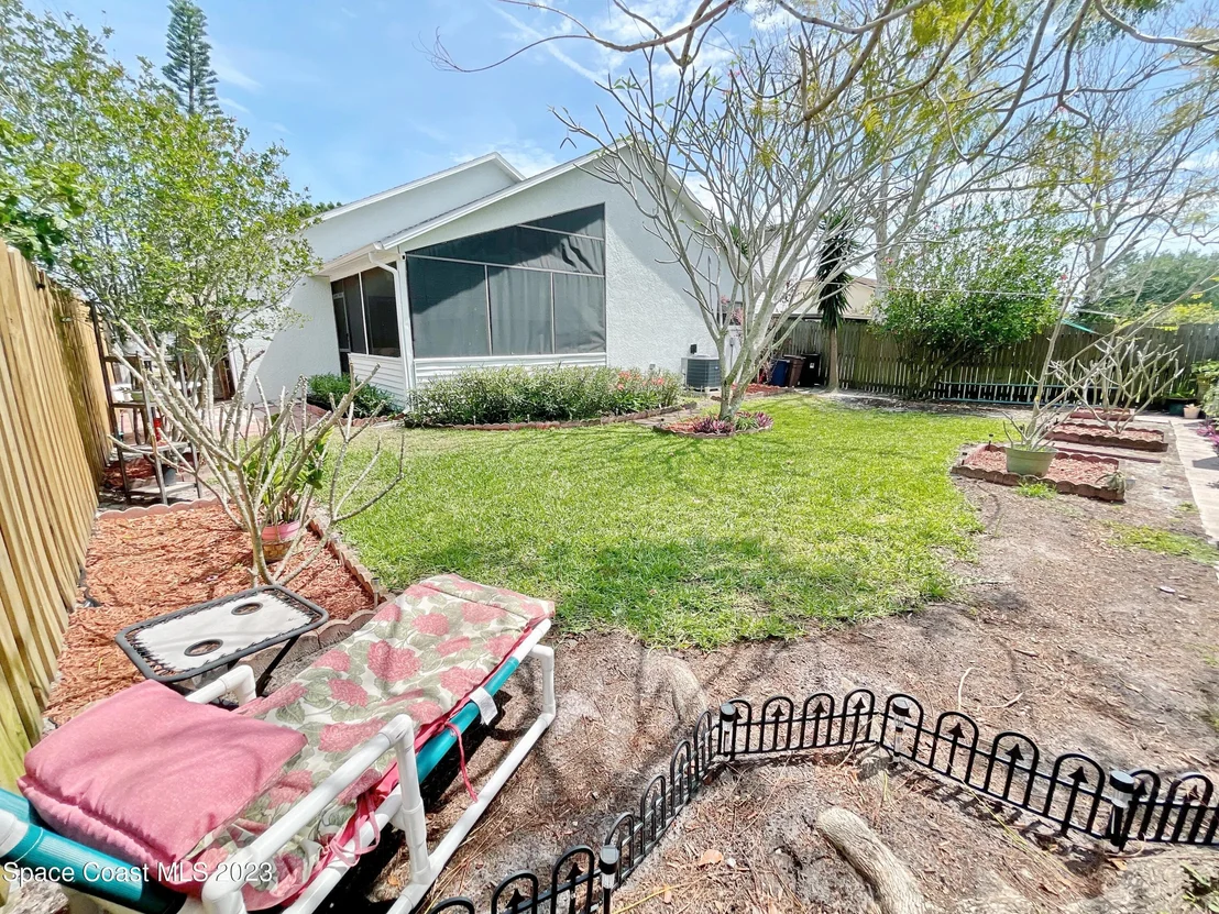 Photo of 1564 Clover Circle