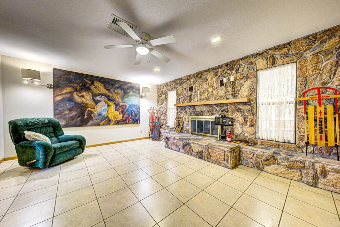 Photo of 4885 Rayburn Road