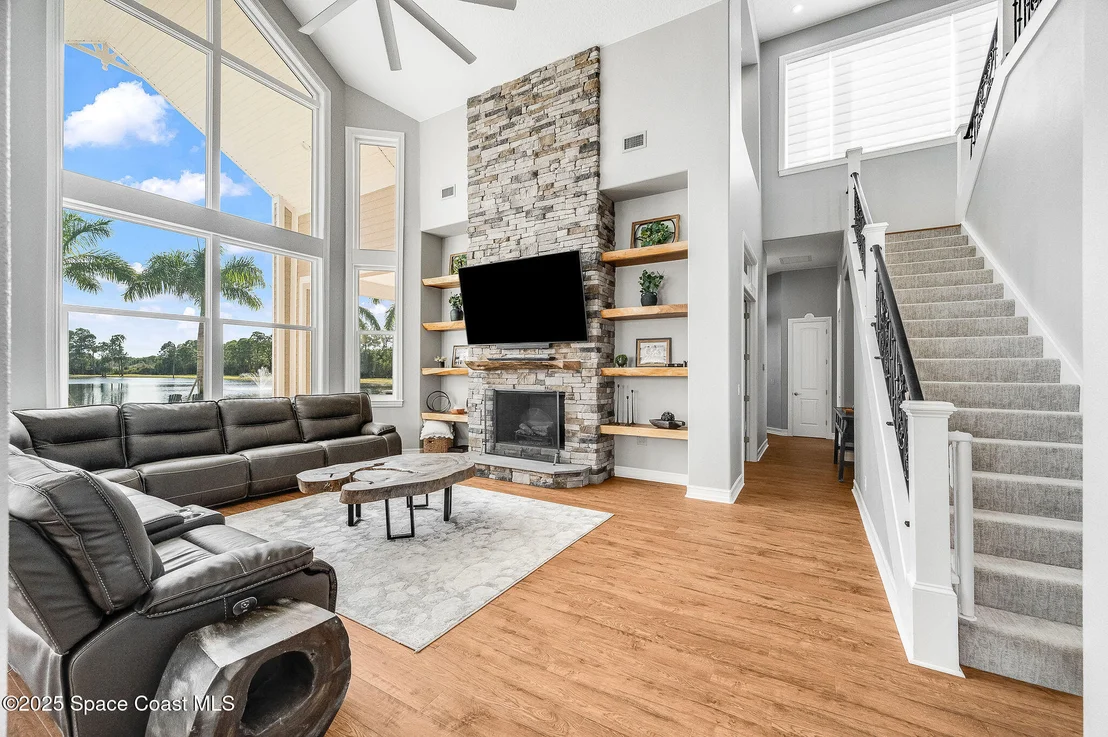 Photo of 4236 Hield Road NW
