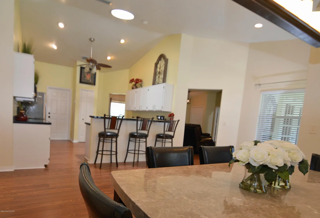 Photo of 6370 Manila Drive