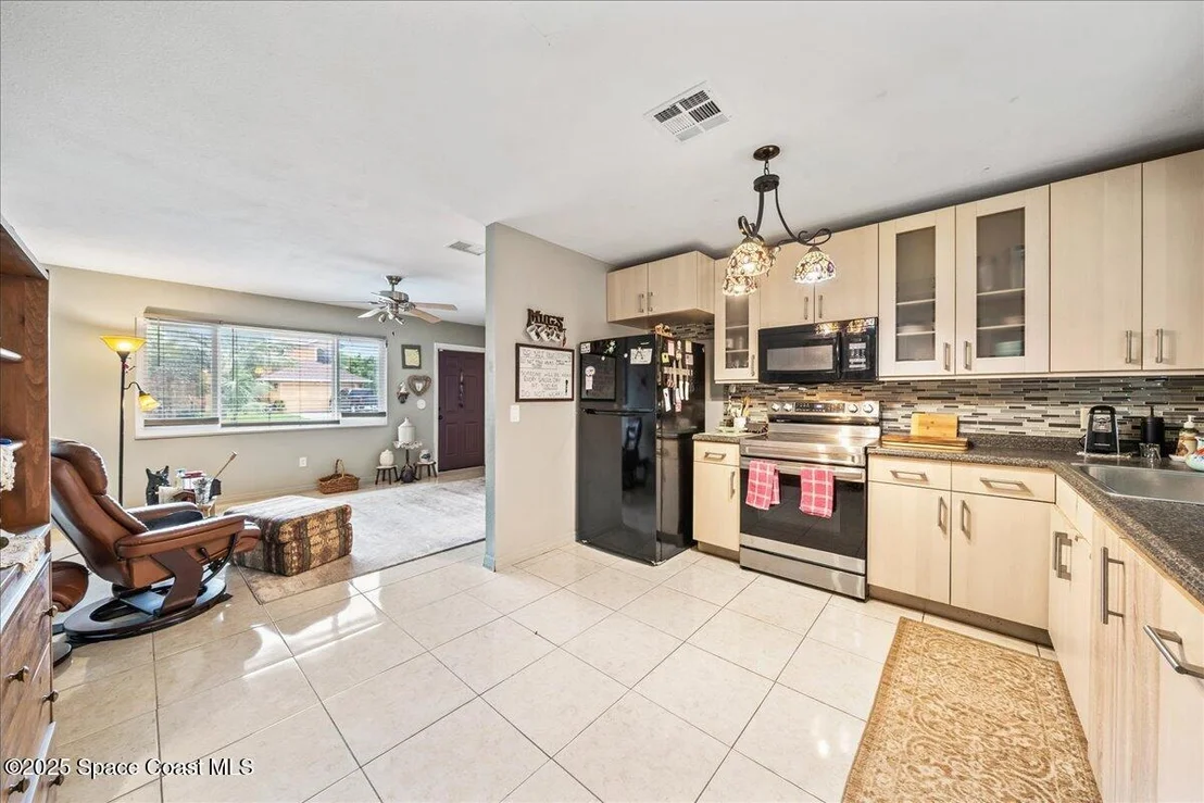 Photo of 712 Brevity Avenue NE