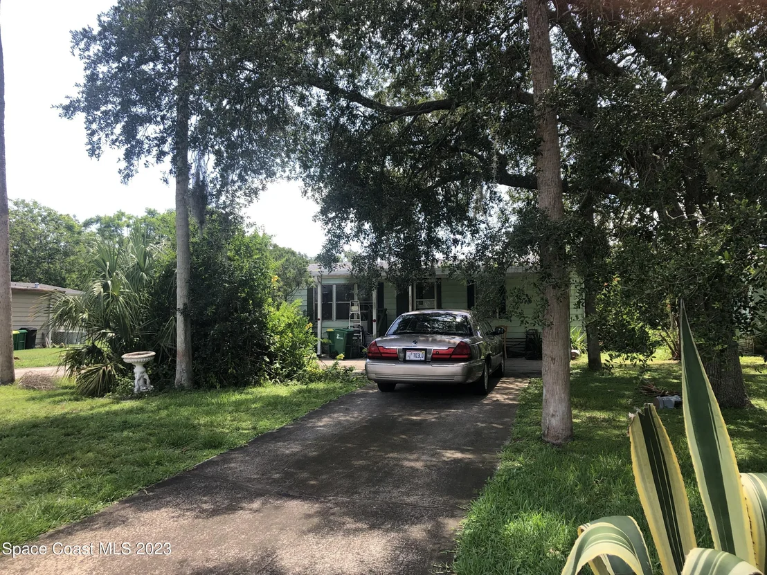 Photo of 340 Maplewood Boulevard