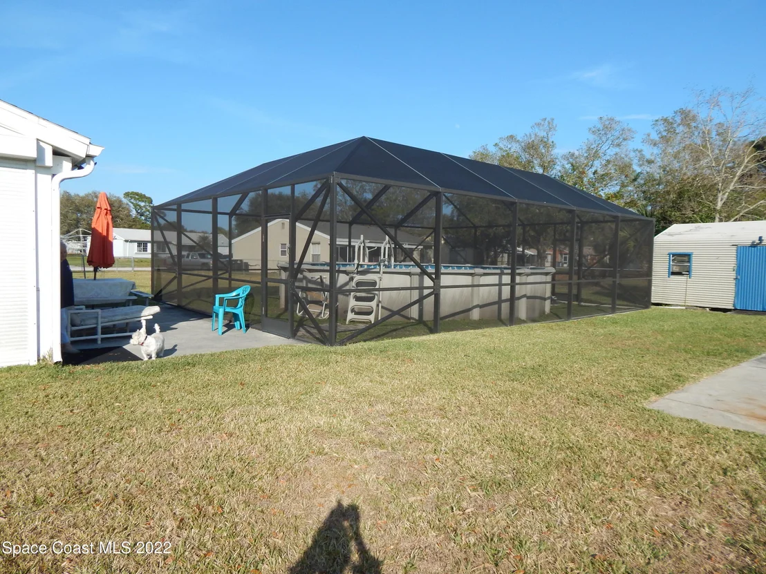 Photo of 1638 Riviera Drive NE