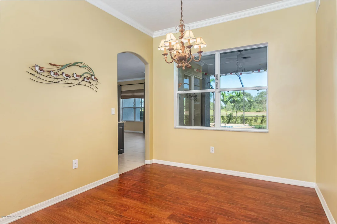 Photo of 1890 Windbrook Drive SE