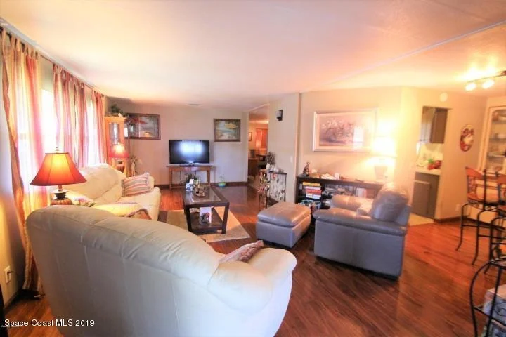 Photo of 521 Marnie Circle