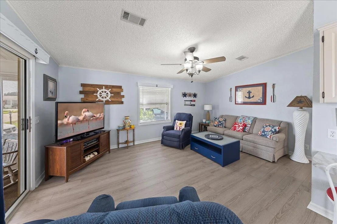 Photo of 7568 Chasta Road