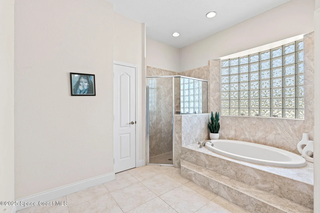 Photo of 4540 Canard Road