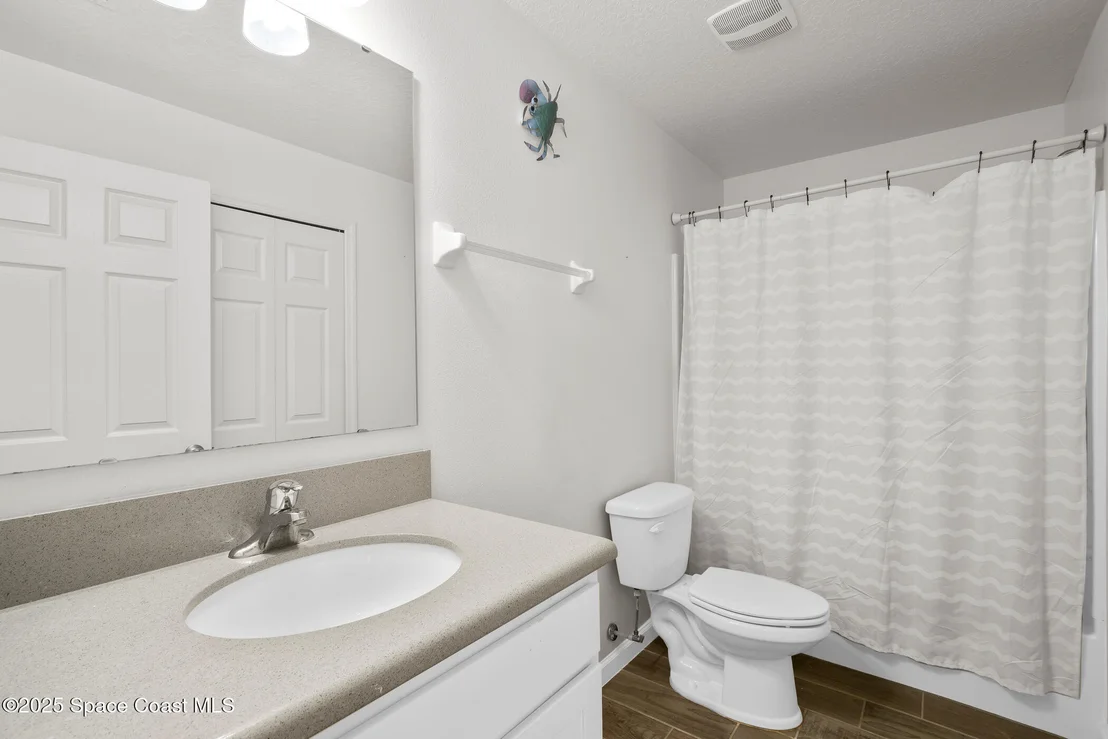Photo of 950 Dillard Drive SE