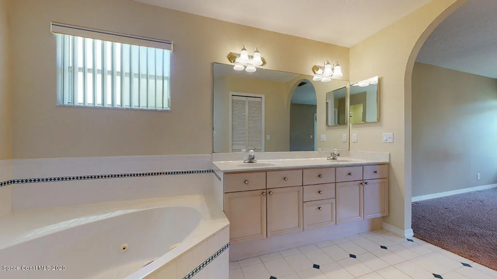 Photo of 459 Kimberly Drive