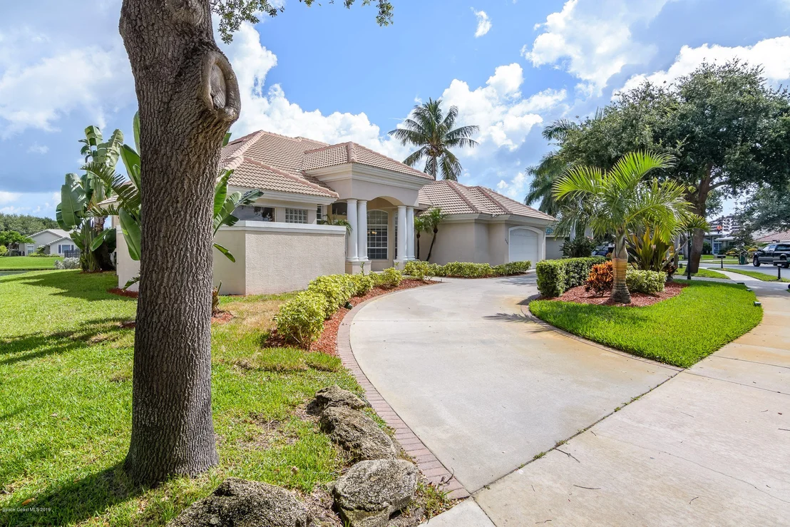 Photo of 330 Newport Drive