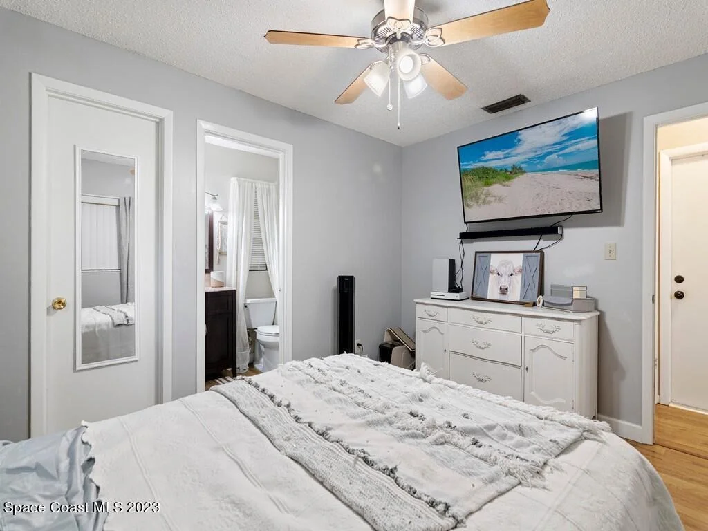Photo of 2245 4th Place