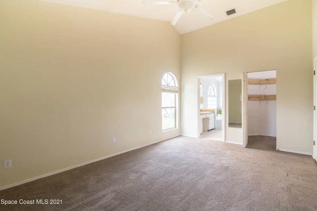 Photo of 928 Osprey Lane