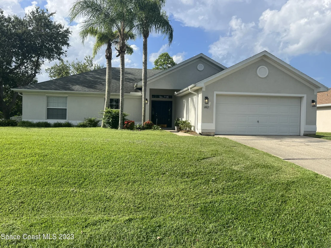 Photo of 997 Gulfstream Avenue