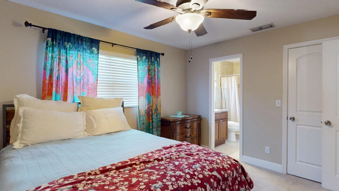 Photo of 112 E Haven Drive