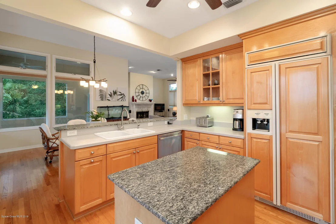 Photo of 865 N Indian River Drive N