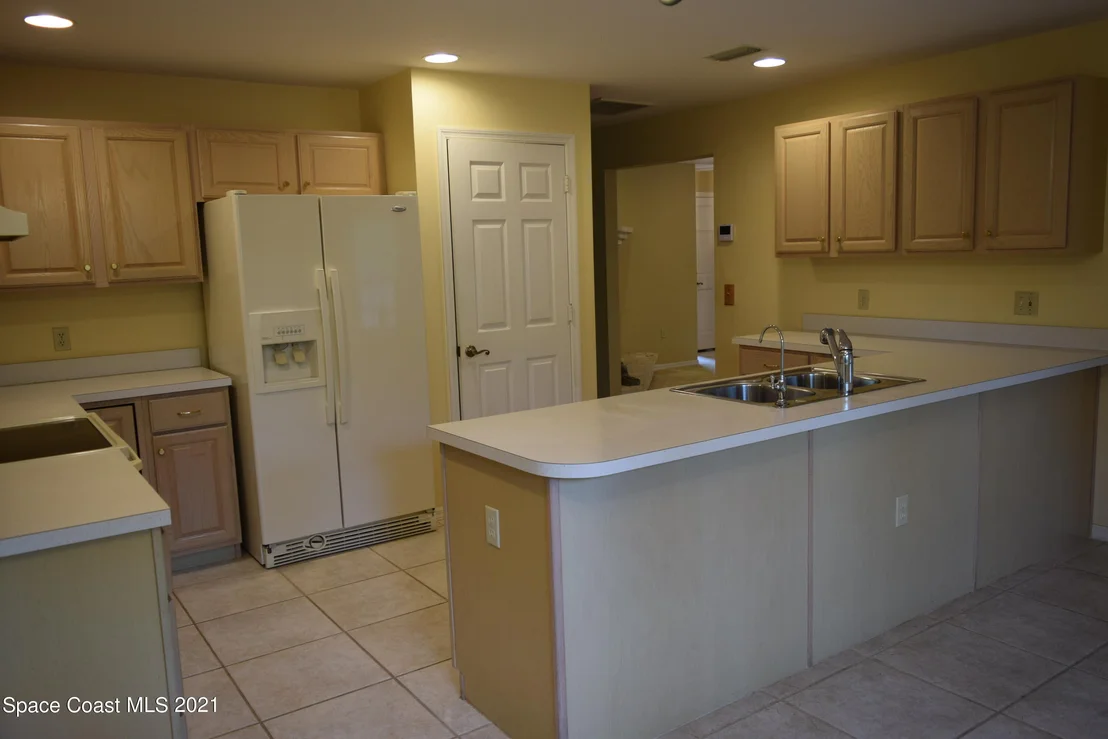 Photo of 708 Central Boulevard