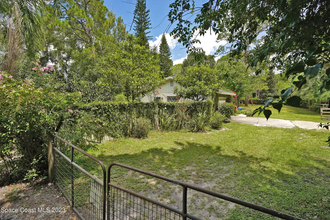 Photo of 2525 Friday Road