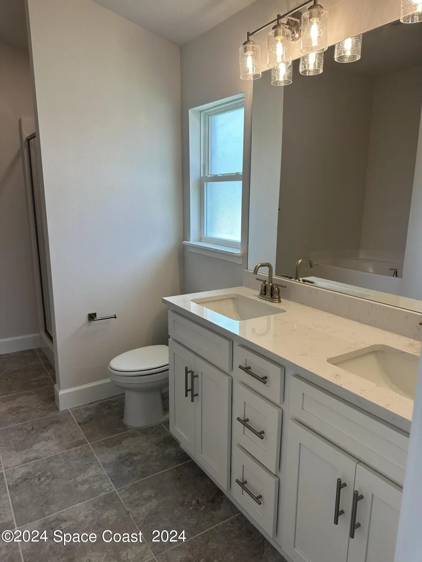 Photo of 975 Kylar Drive NW