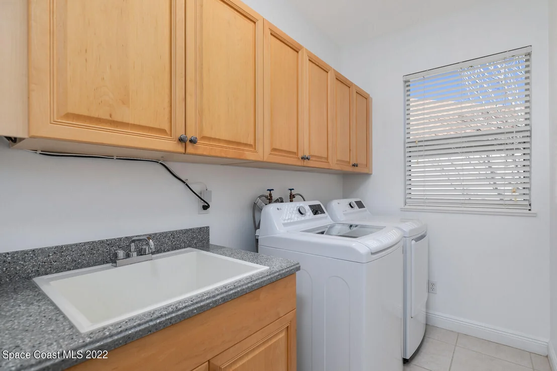 Photo of 1220 Starling Way