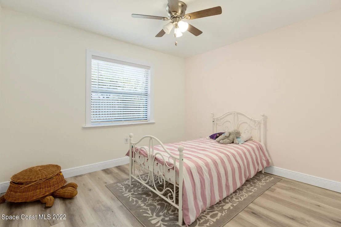 Photo of 1878 Ontario Circle N