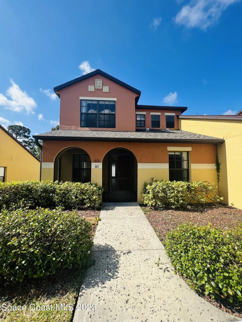Photo of Unit 101 at 1070 Luminary Circle