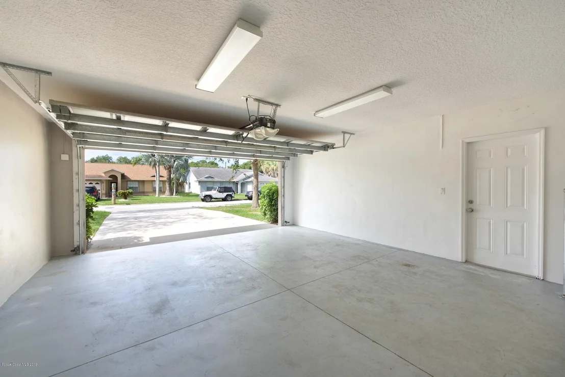 Photo of 1768 Palm Ridge Road