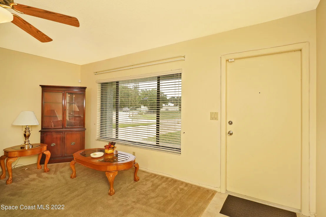 Photo of 1196 Hooper Avenue NE