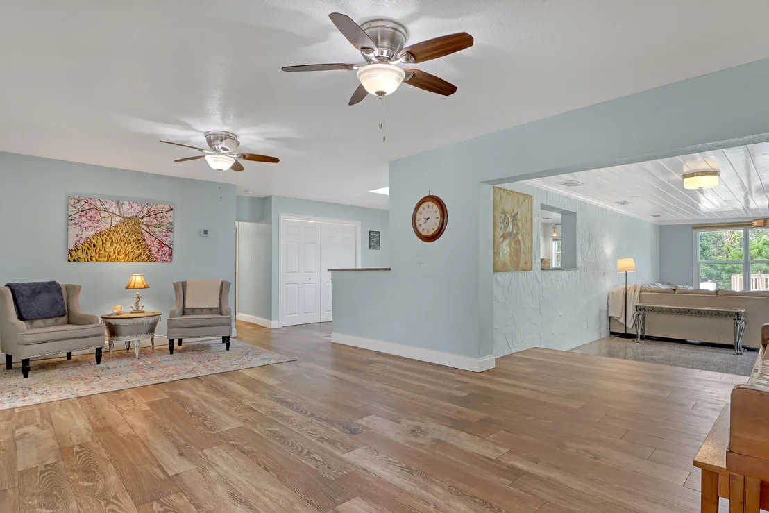 Photo of 592 Hillside Court