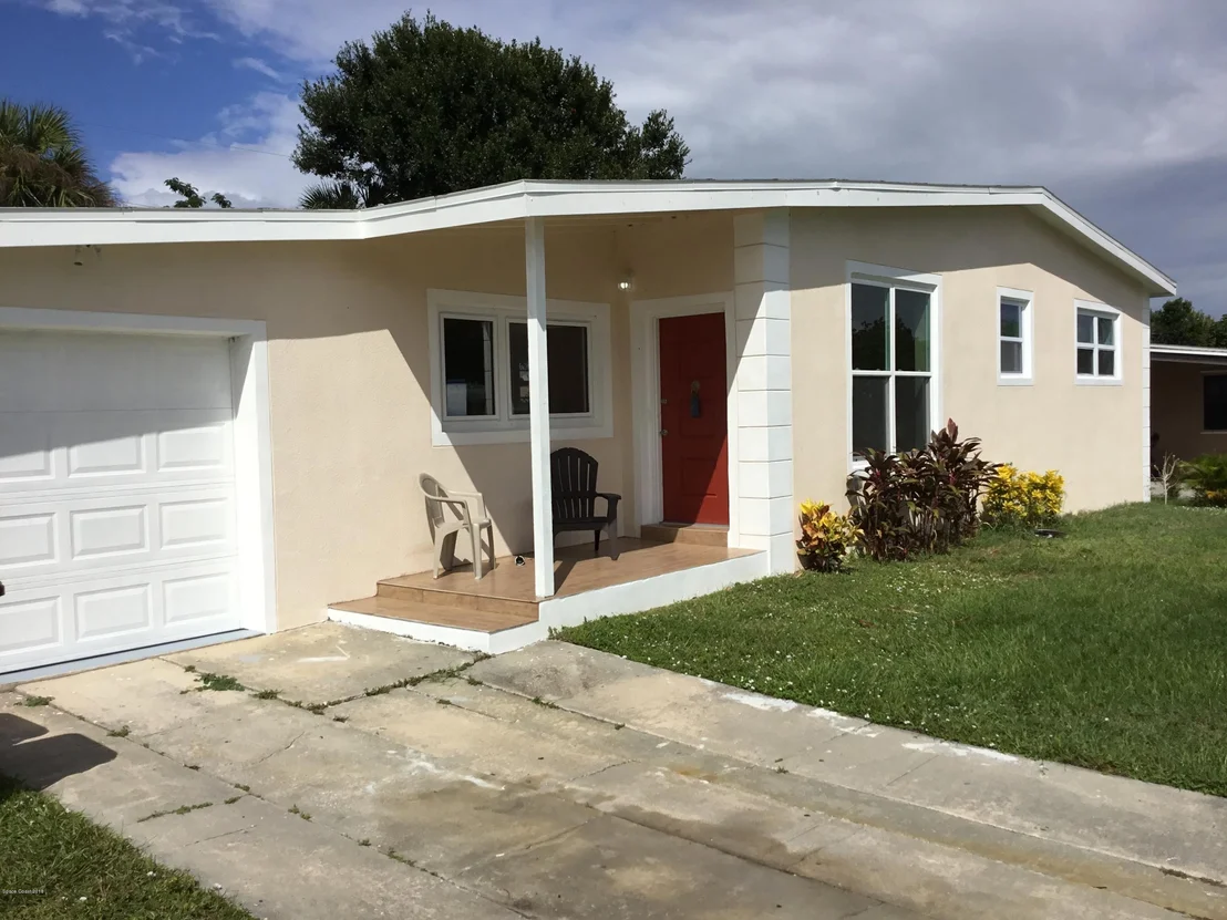 Photo of 2925 Garden Terrace NE