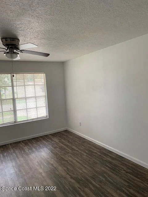 Photo of 1114 Abbey Circle NE