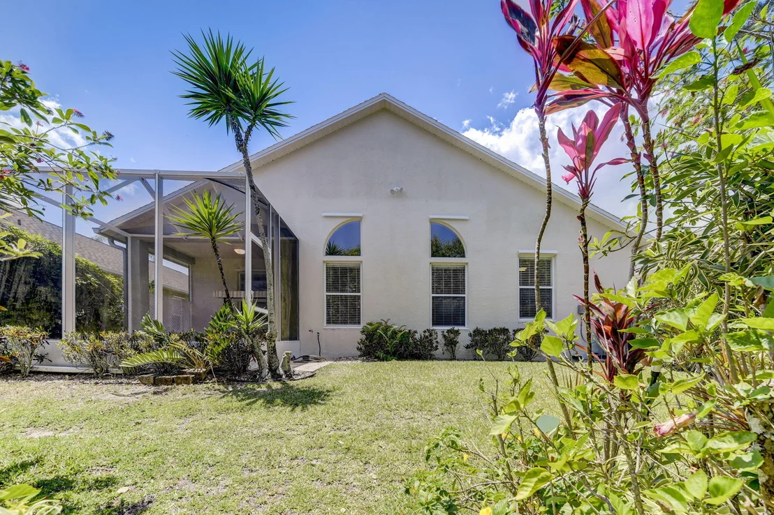 Photo of 4621 Portage Trail