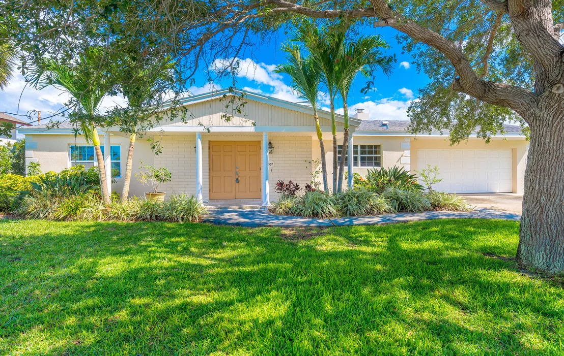 Photo of 507 Bahama Drive