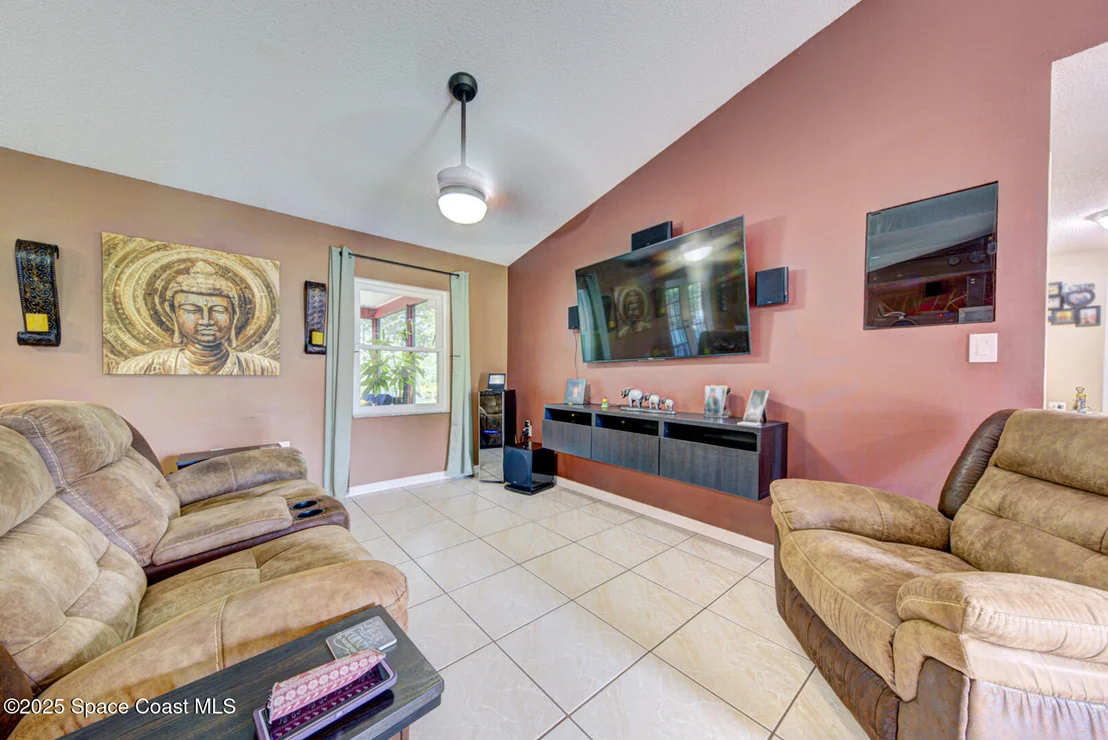 Photo of 5370 Holden Road