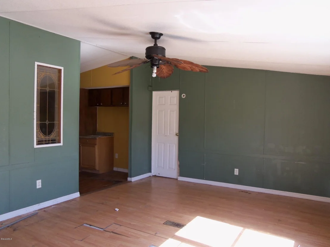 Photo of 6952 Aster Drive