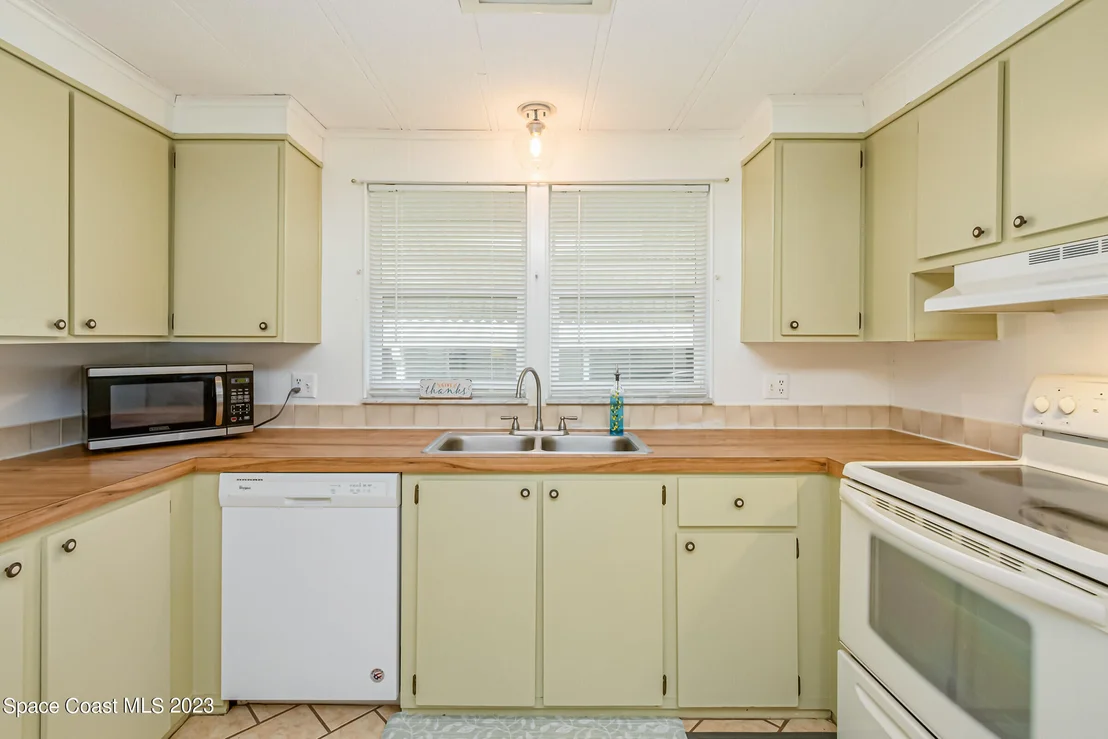 Photo of 1960 Mango Street NE