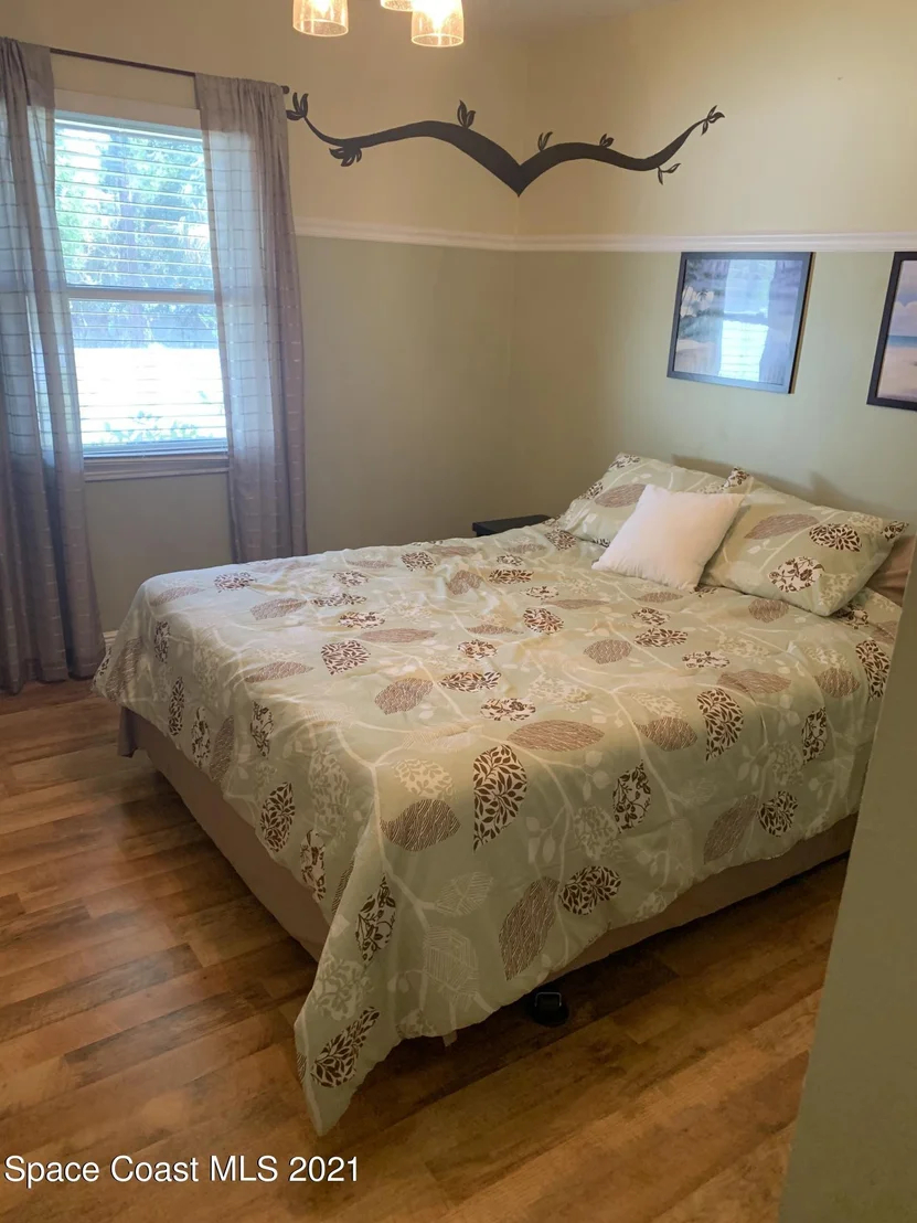 Photo of 6565 Dock Avenue