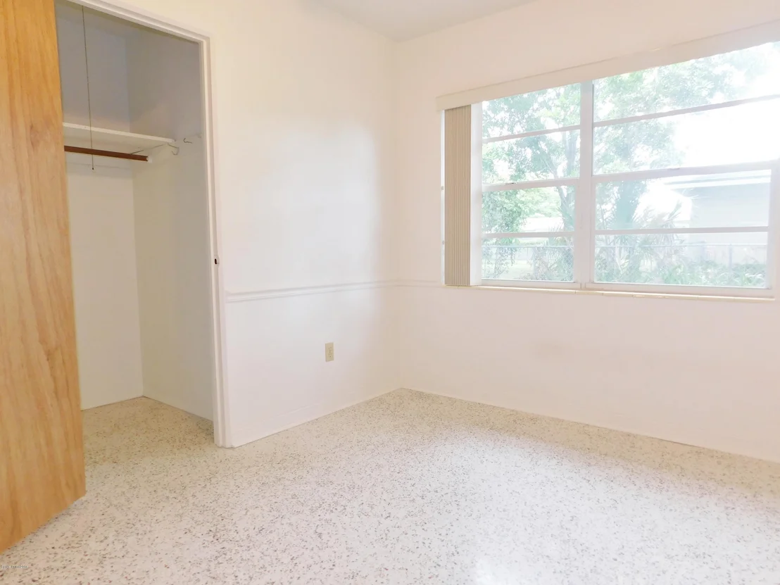 Photo of 689 Laurie Street