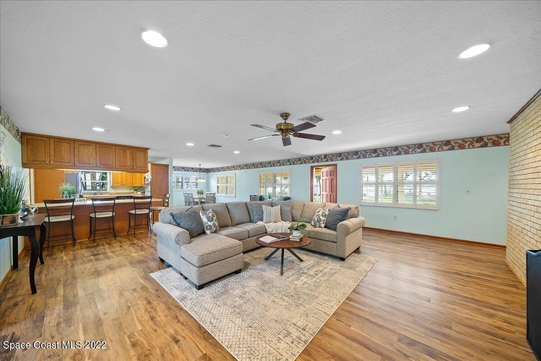 Photo of 1811 Rockledge Drive