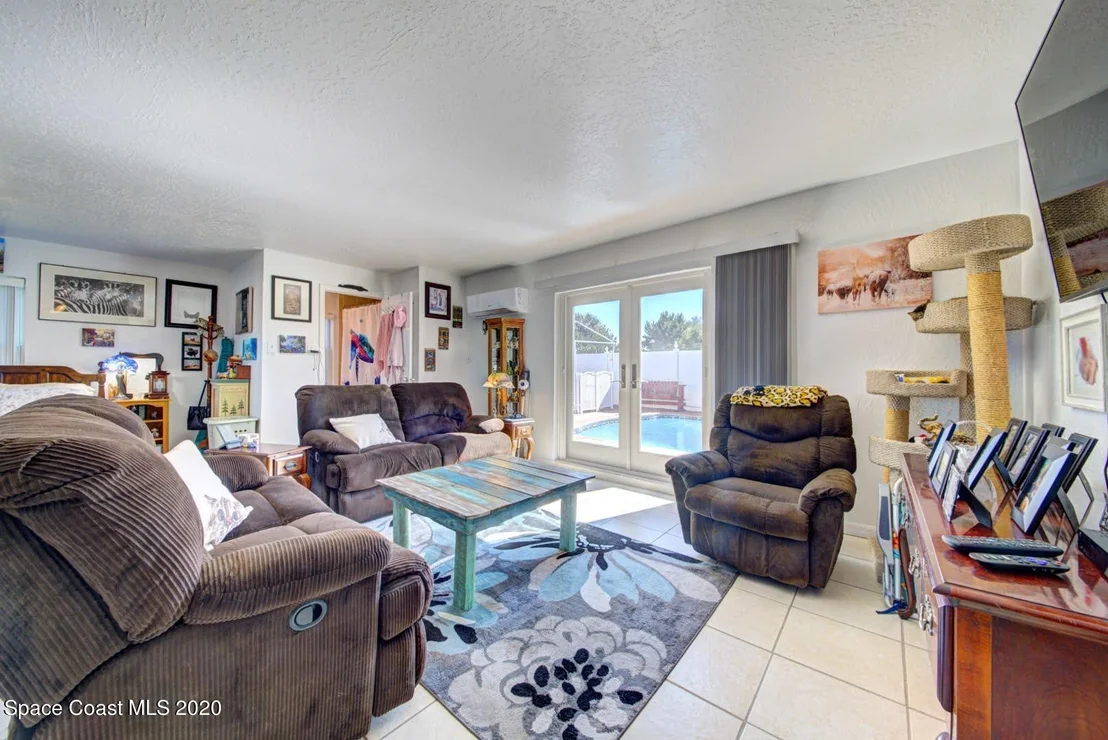 Photo of 301 Orchid Boulevard