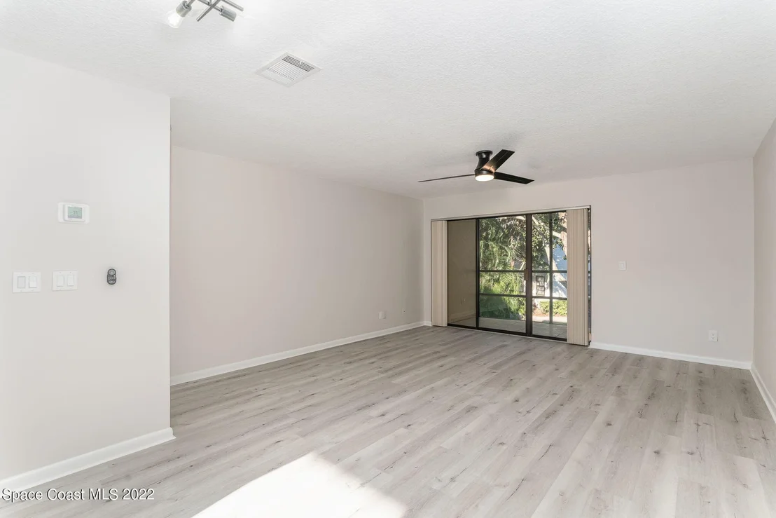 Photo of Unit 921 at 2345 Golf Lake Circle