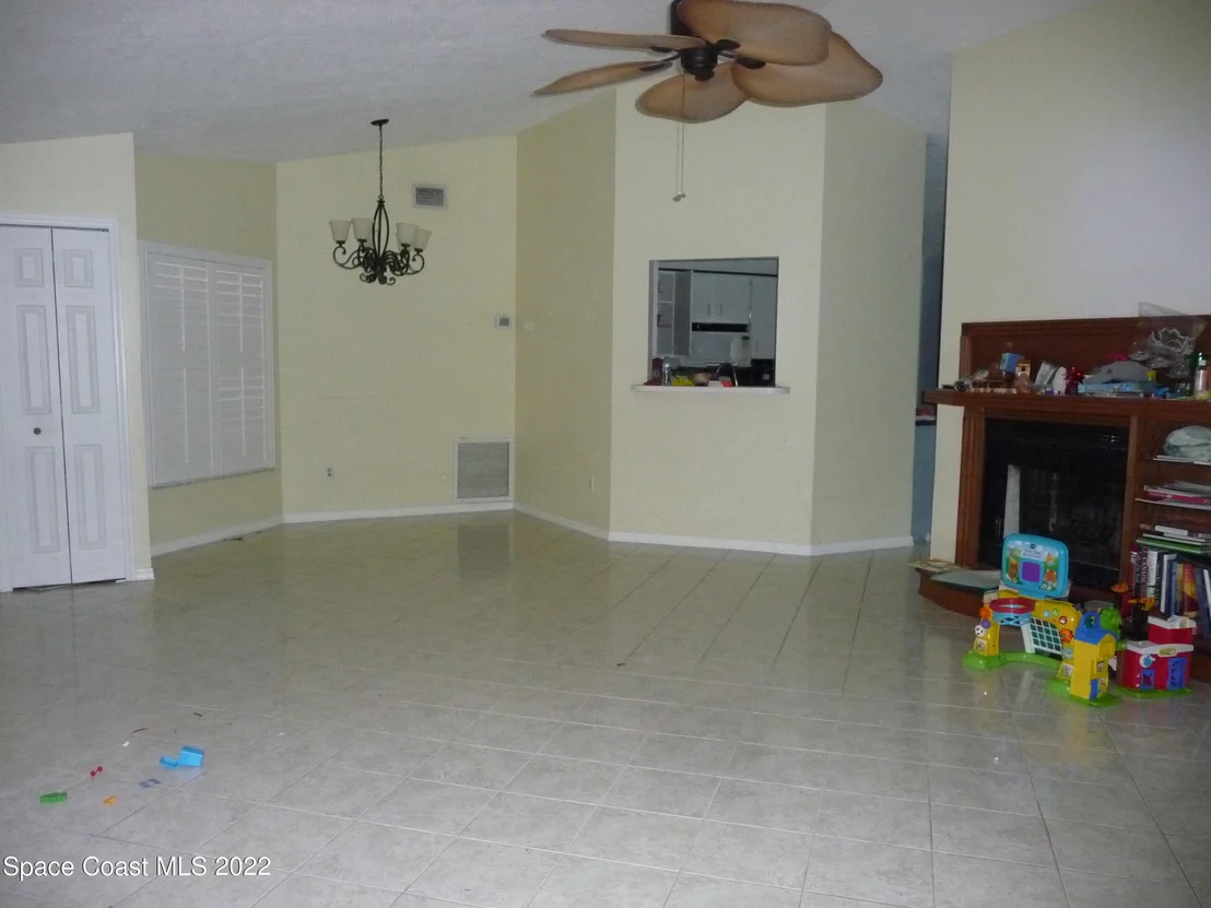 Photo of 1061 Fairlawn Drive