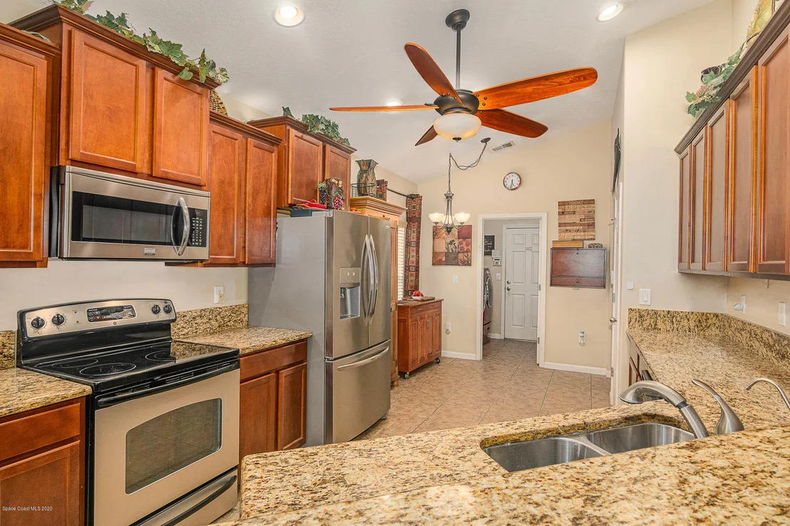 Photo of 1479 Corbett Lane