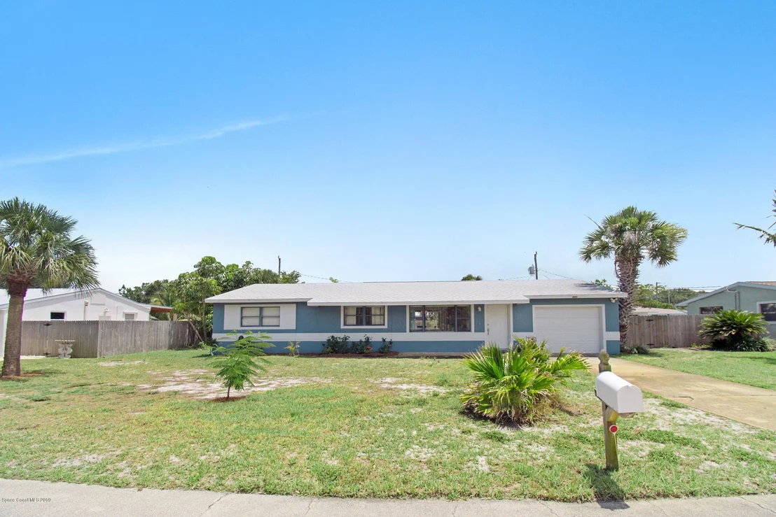 Photo of 445 Cinnamon Drive
