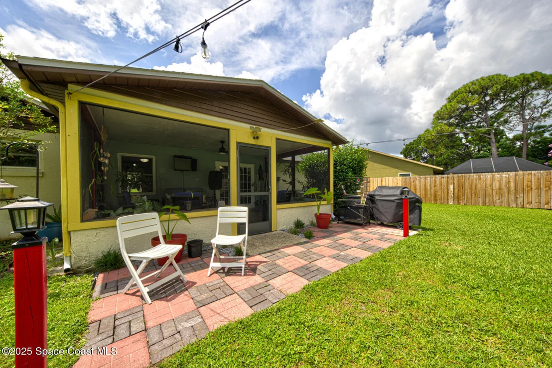 Photo of 5370 Holden Road