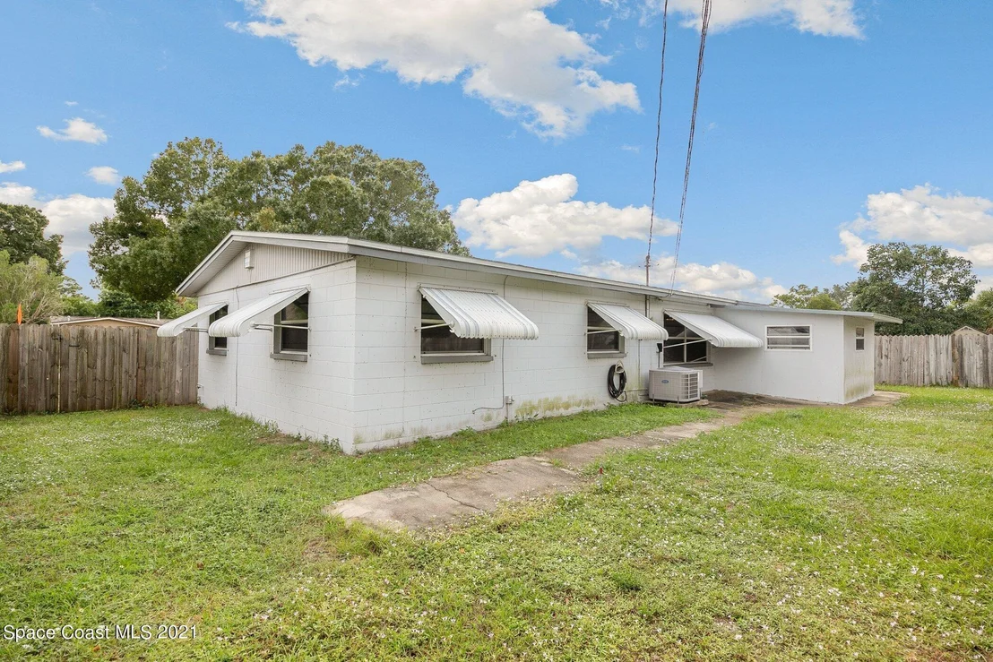 Photo of 1028 Coronado Drive