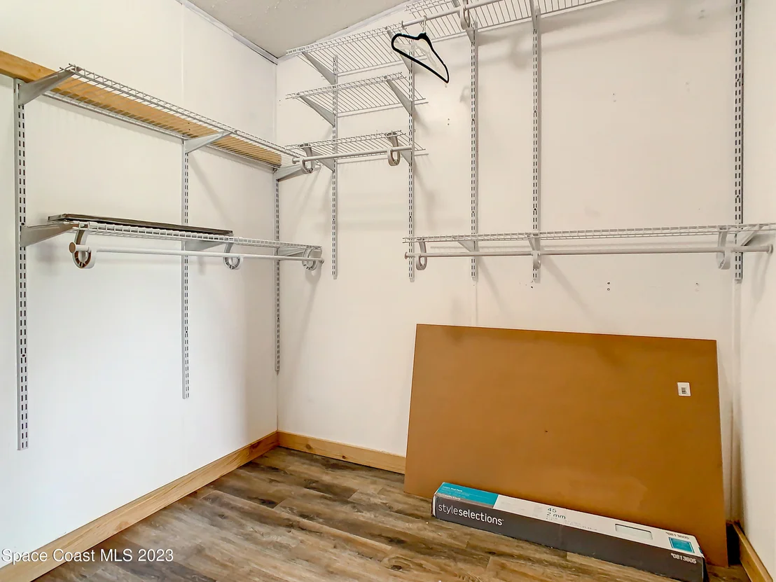 Photo of 9070 Mercury Drive