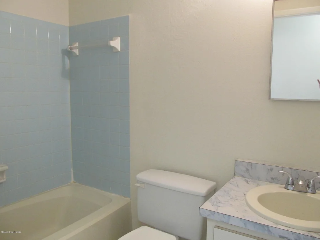 Photo of 1500 Van Eck Road NE