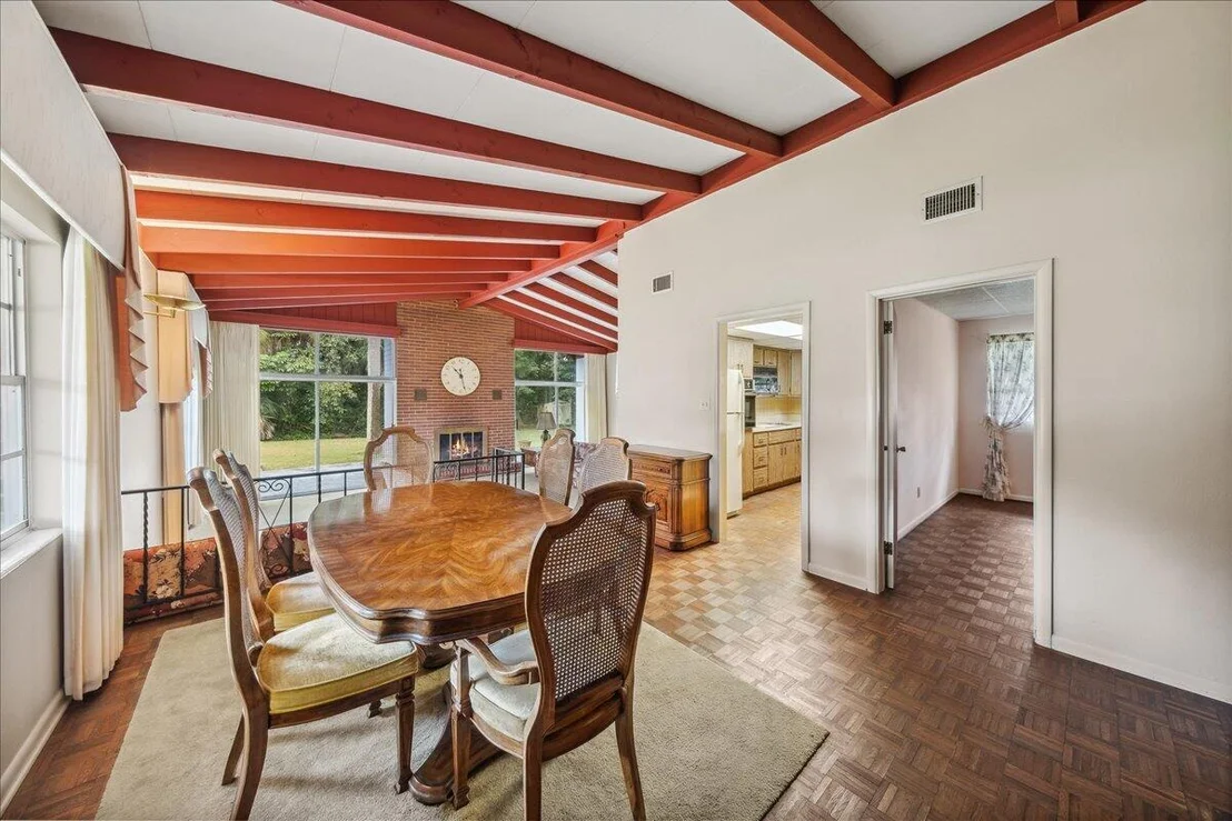 Photo of 311 Par Avenue