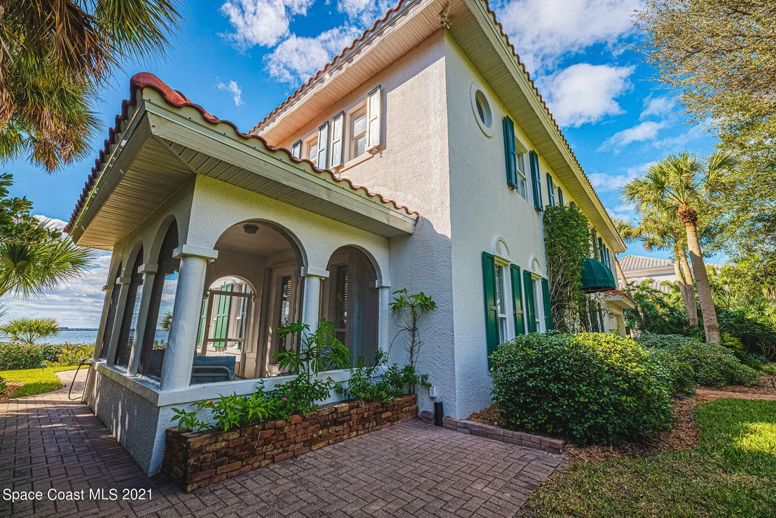 Photo of 176 Bayshore Drive