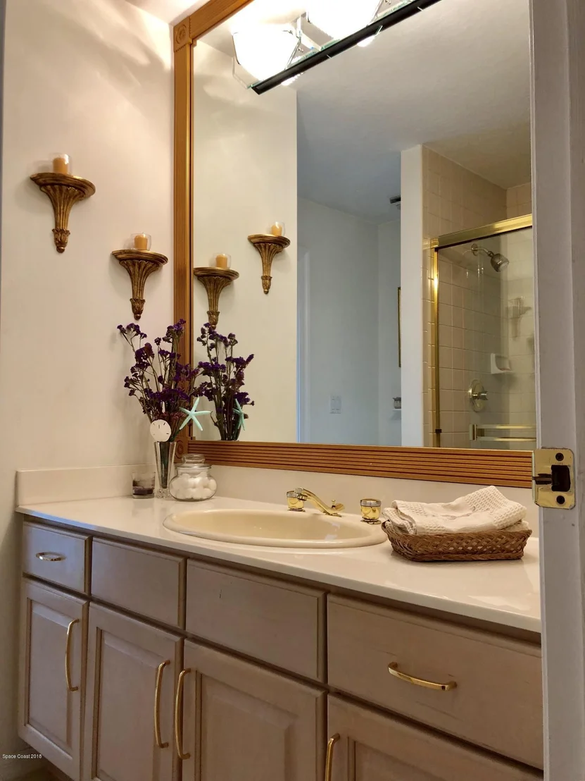 Photo of 975 Whisperpine Drive